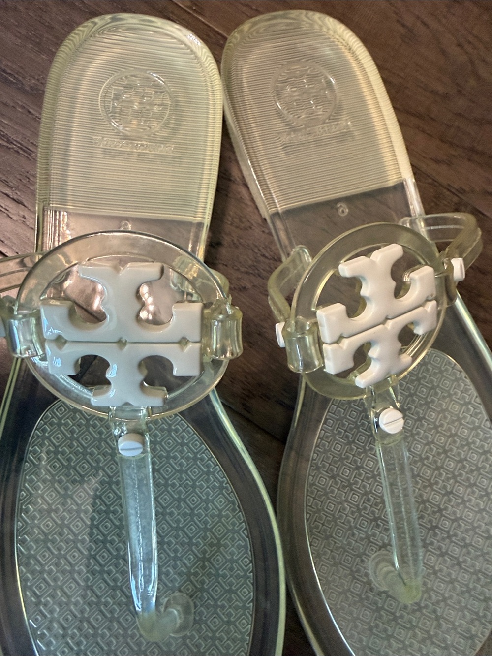 Tory Burch Clear Jelly Sandals with Silver Logo - Picture 2 of 3